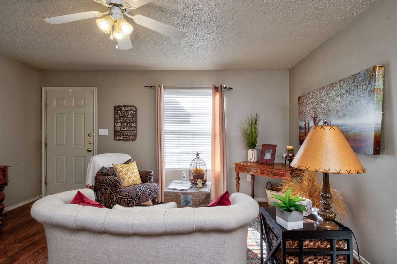 La Salle Villas - Photo 6 of 36