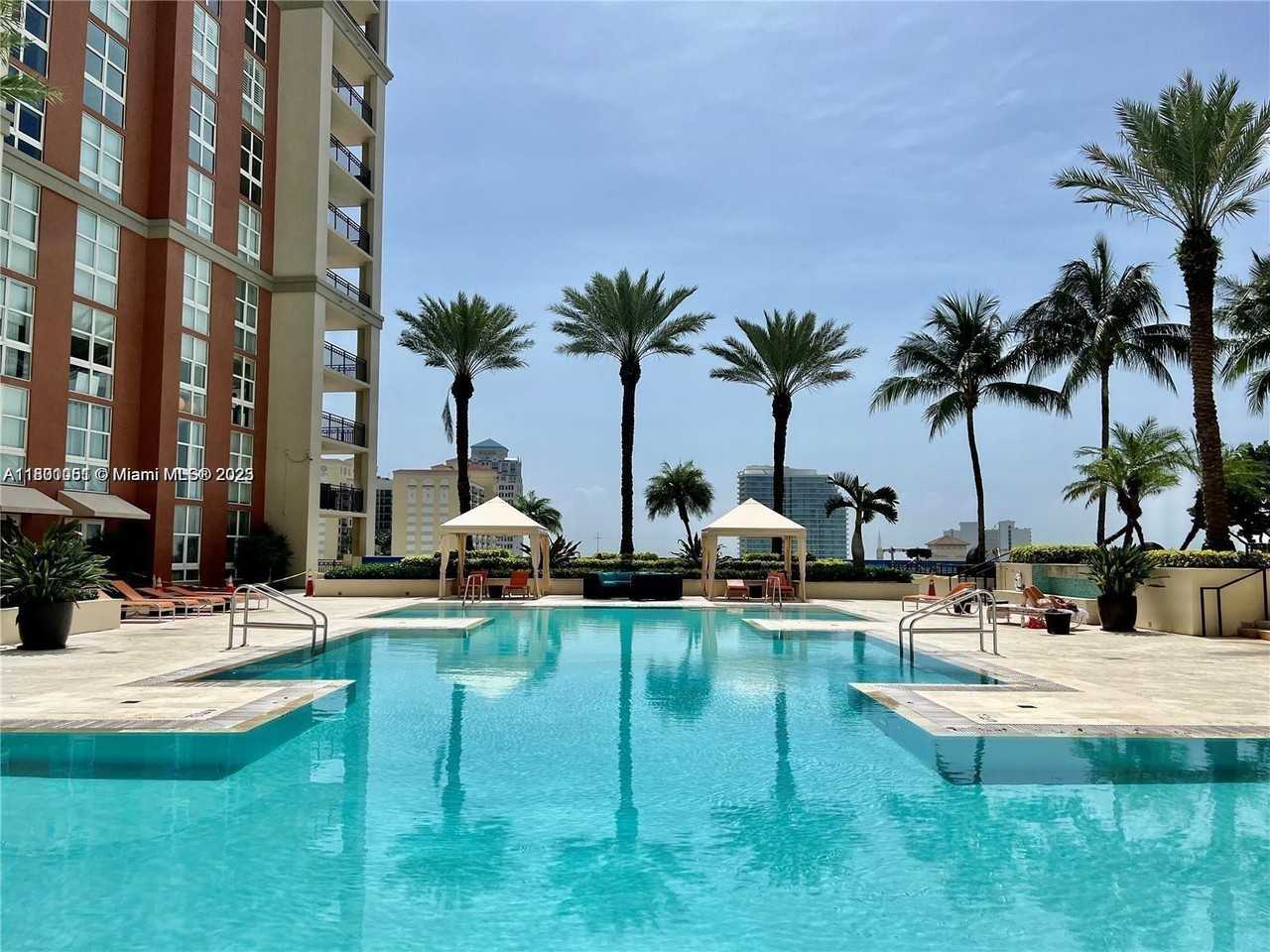 550 Okeechobee Boulevard - Photo 3 of 34