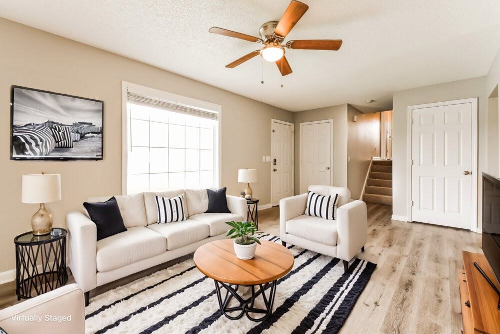 213 Hampton Dr - Photo 2 of 20