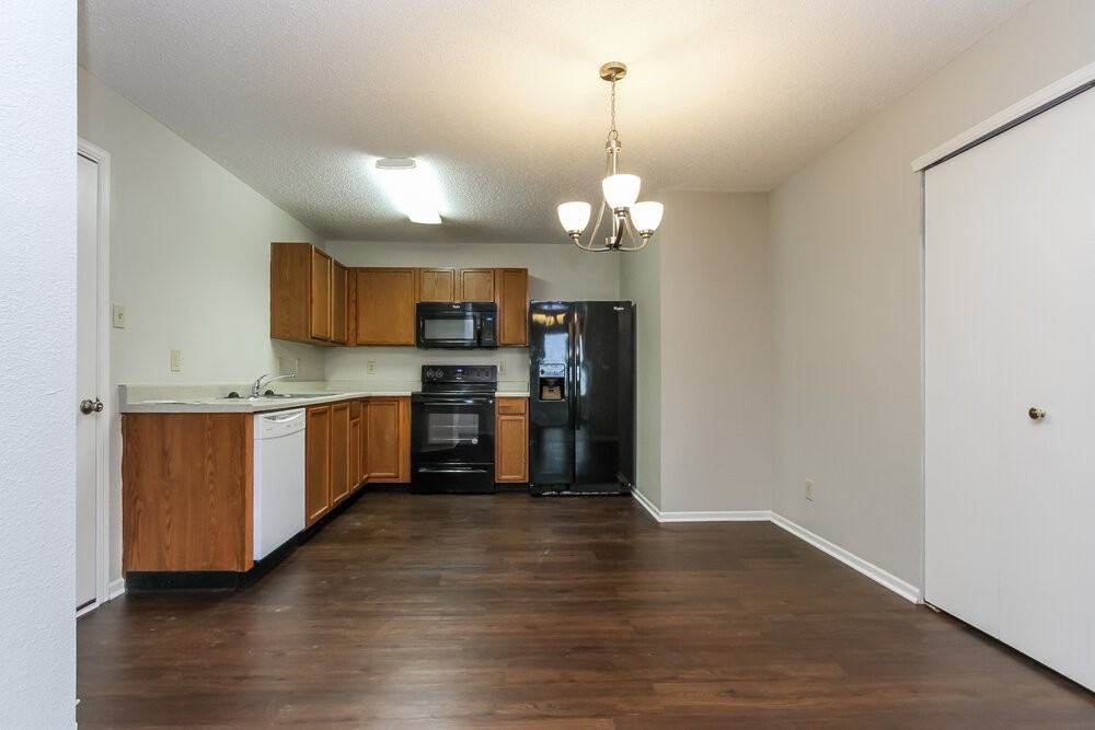3015 Redland Ln - Photo 6 of 15