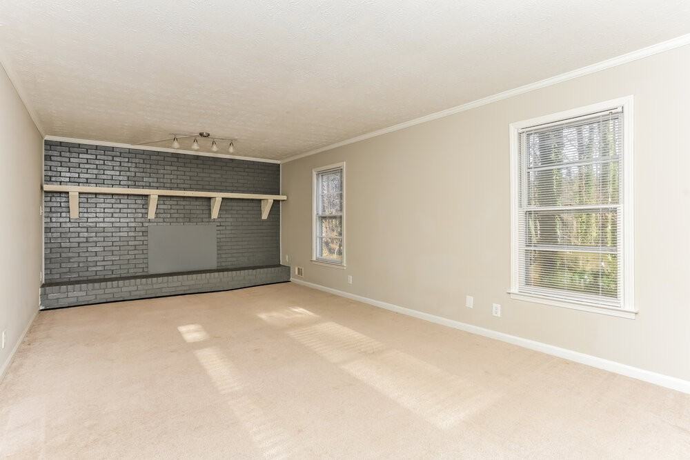 3656 Chestnut Lake Ct - Photo 4 of 16
