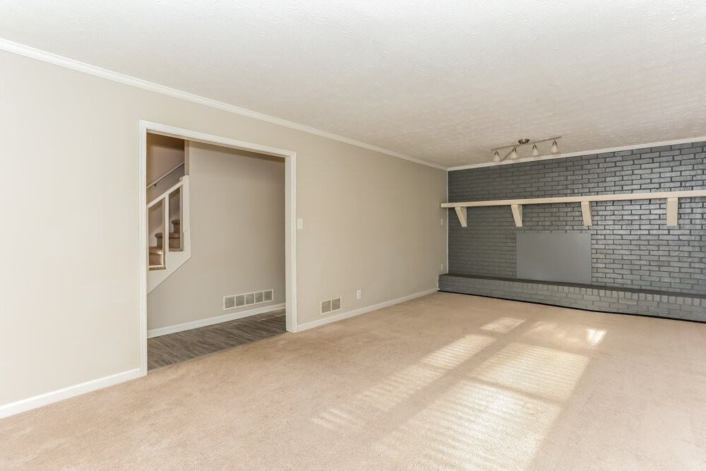 3656 Chestnut Lake Ct - Photo 5 of 16