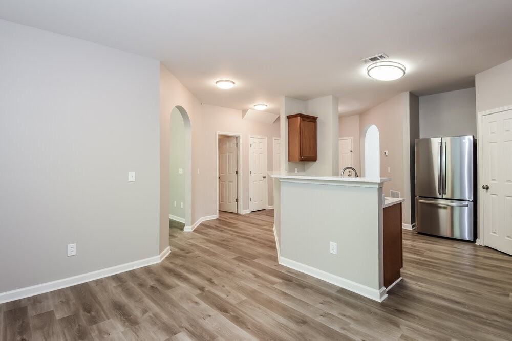 332 Saint Claire Dr - Photo 6 of 17