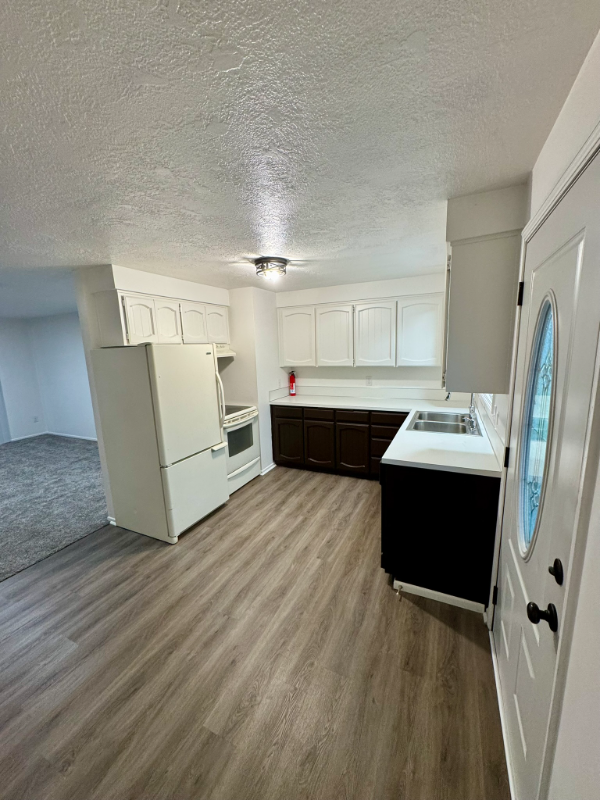 1314 Tierra Dr Ne - Photo 2 of 16