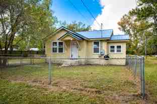 12716 Gillespie Ave - Photo 1 of 1