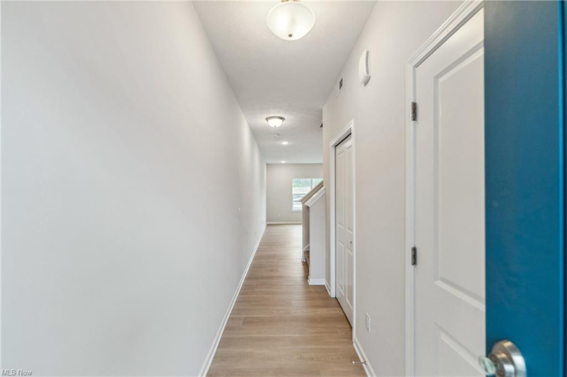 1209 Elowen Way - Photo 2 of 20