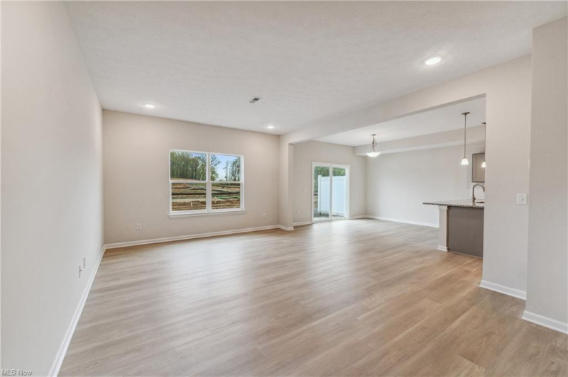 1209 Elowen Way - Photo 3 of 20