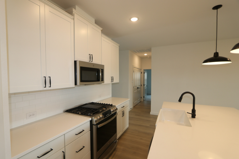 1005 Palmer Rd - Photo 3 of 20