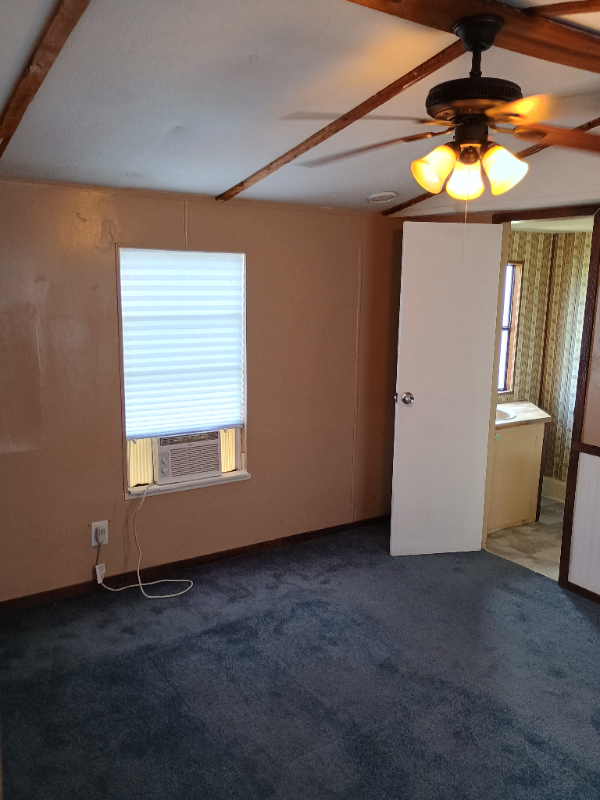 144 Se Guinevere Ct - Photo 5 of 17