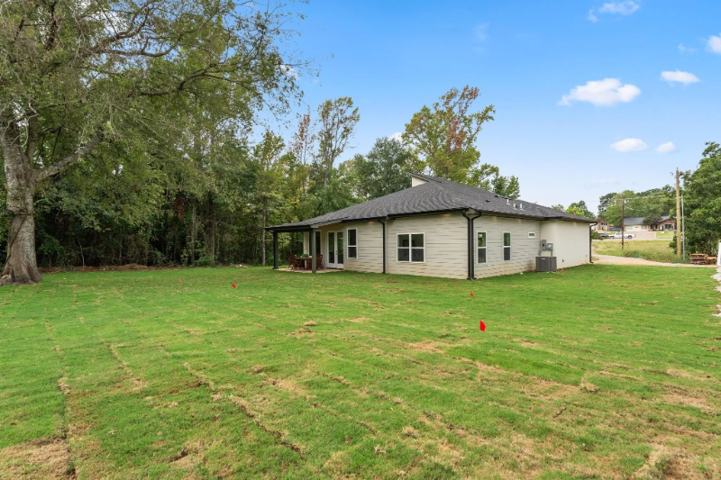 1100 S Main St ##Tx - Photo 2 of 20