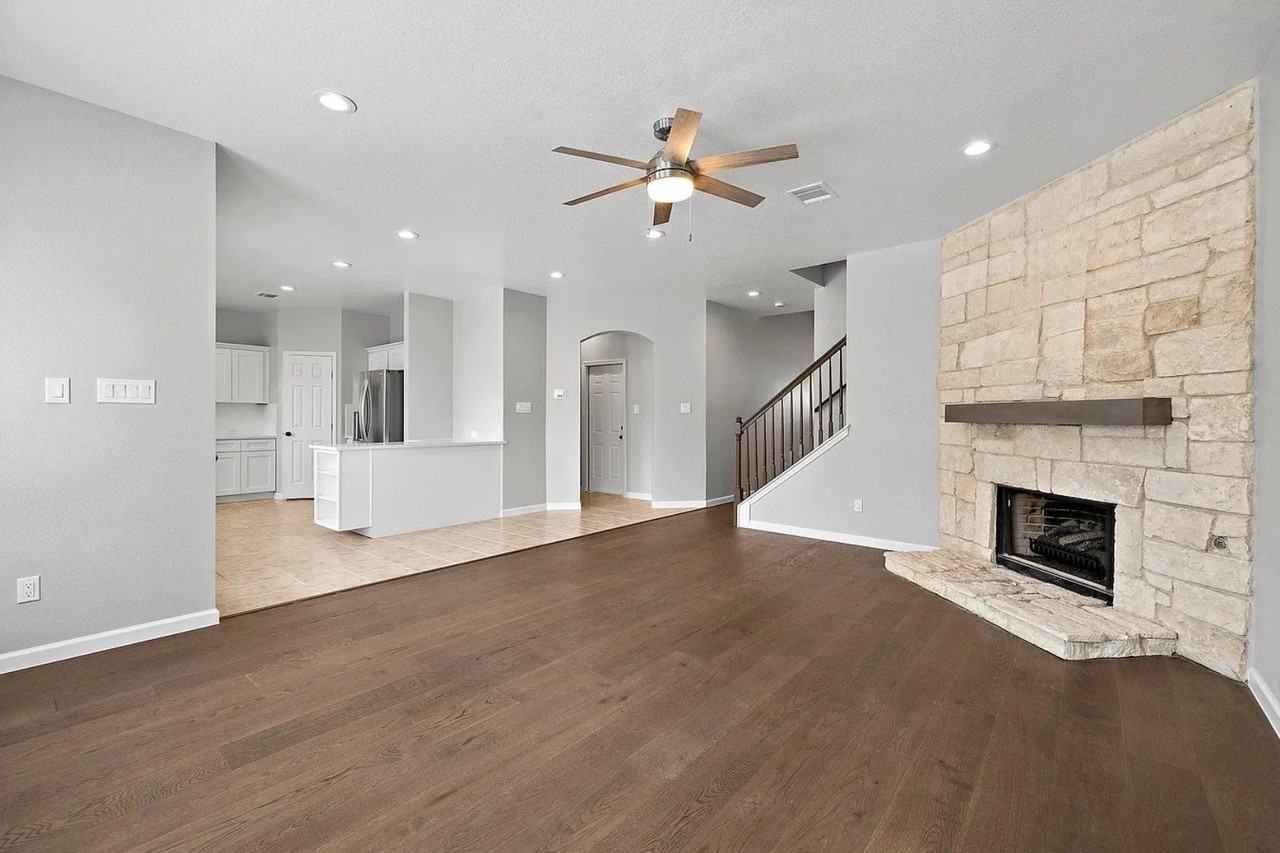 805 Bedford Ct #NA - Photo 2 of 5