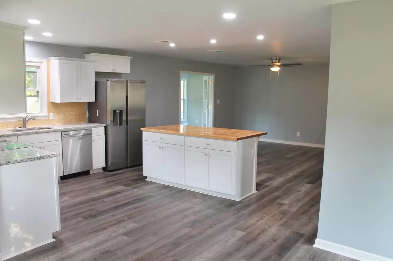 2226 Windcrest Dr #NA - Photo 3 of 18