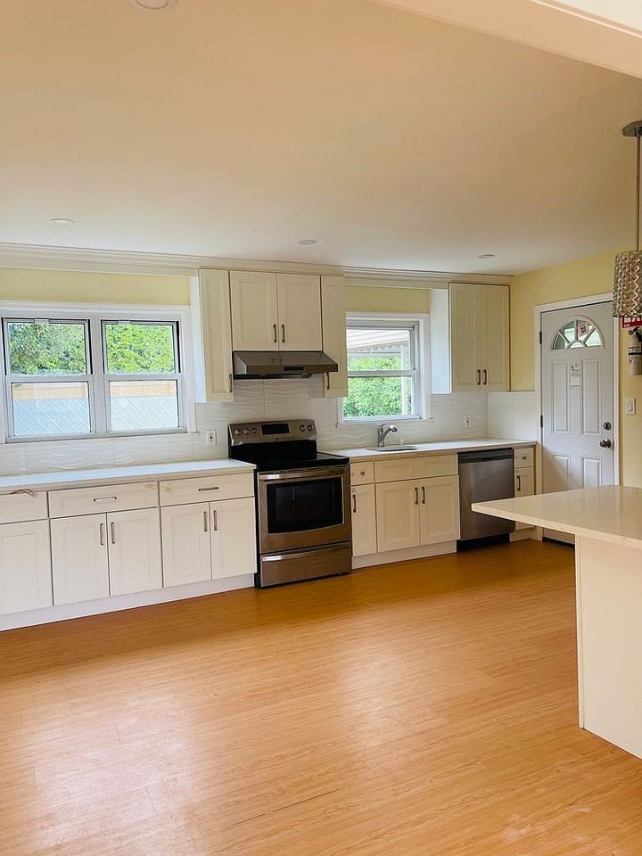 428 W Broadway #NA - Photo 2 of 4