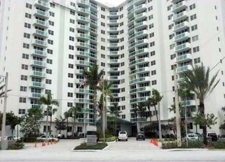 3001 S Ocean Dr #845 - Photo 2 of 17