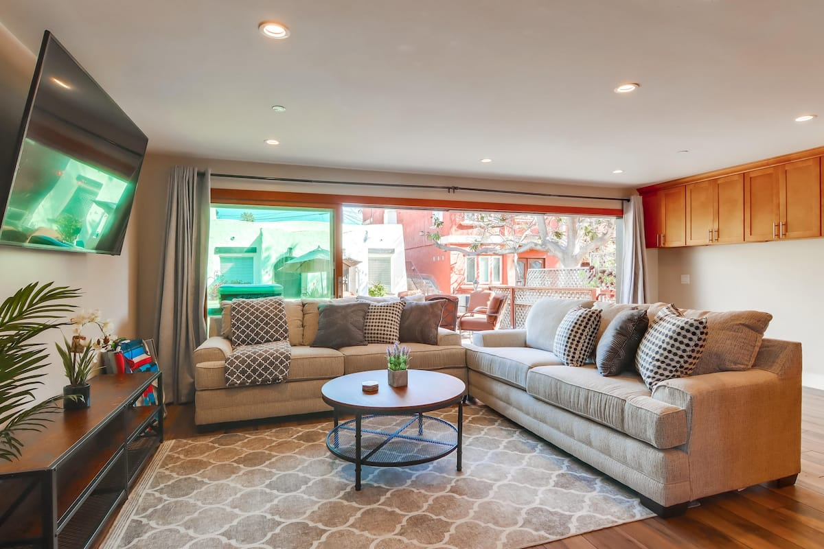 745 Island Ct #NA - Photo 5 of 28