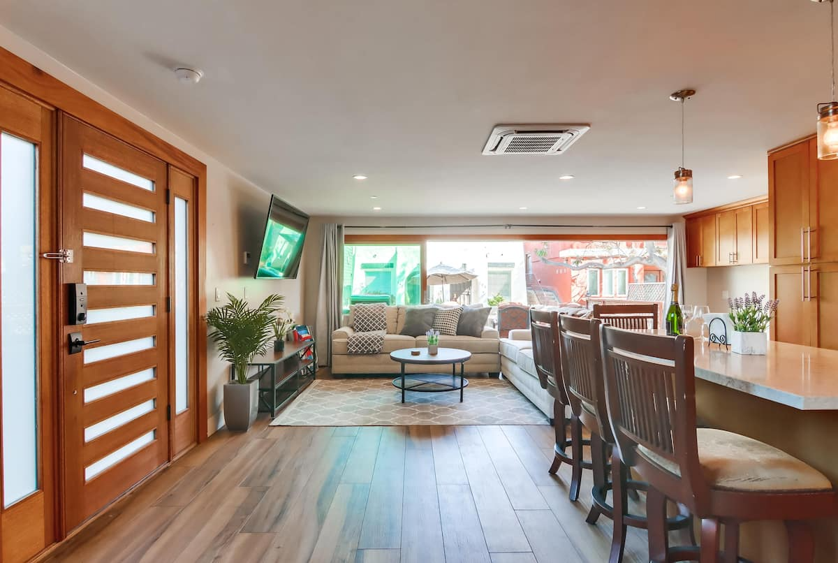 745 Island Ct #NA - Photo 7 of 28