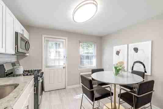 Eagle Rock Properties 1 of 4