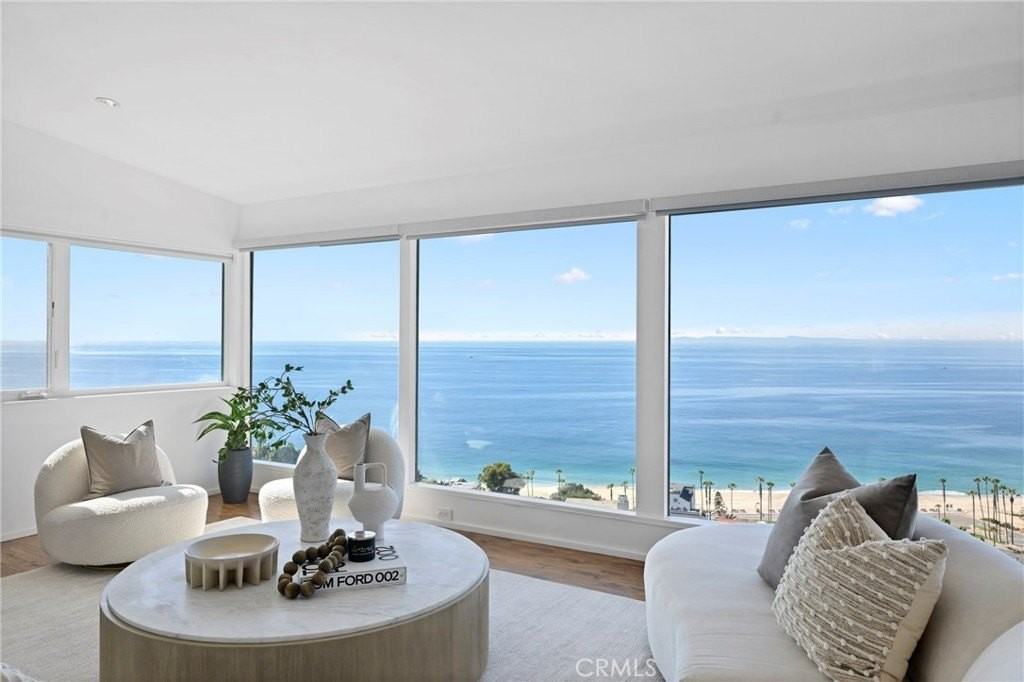 31161 Holly Dr - Photo 5 of 46