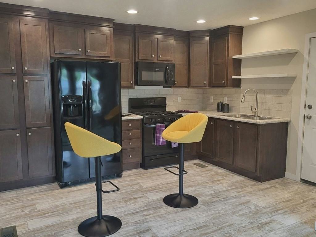 1166 Country Club Rd #0498 - Photo 2 of 19