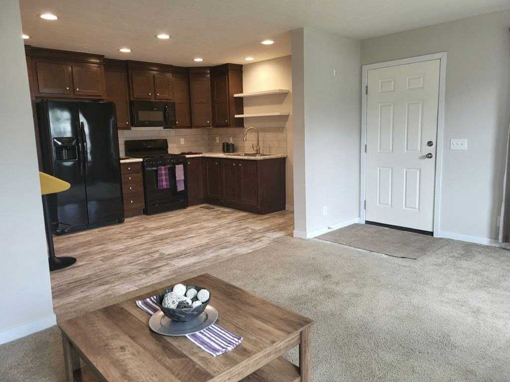 1166 Country Club Rd #0498 - Photo 5 of 19