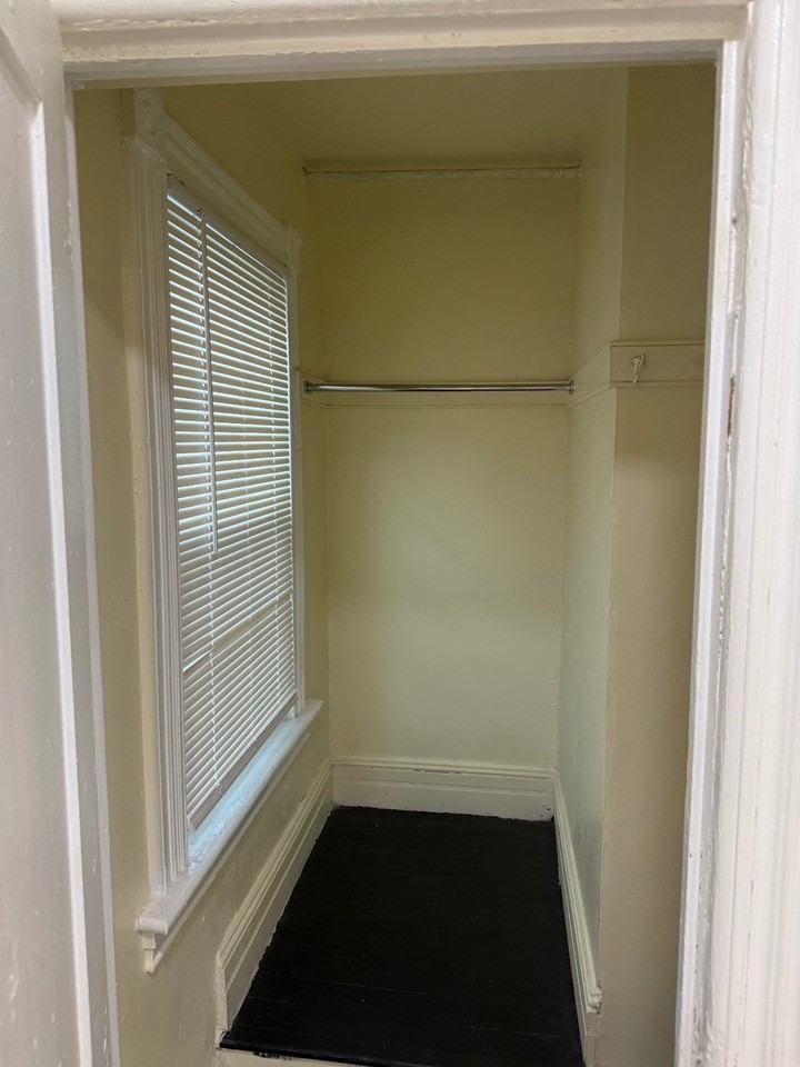 Carpenter Ave #2 - Photo 3 of 10