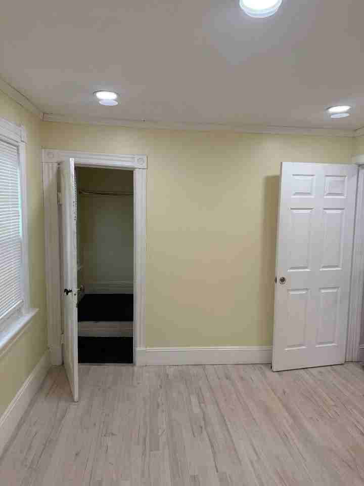 Carpenter Ave #2 - Photo 4 of 10