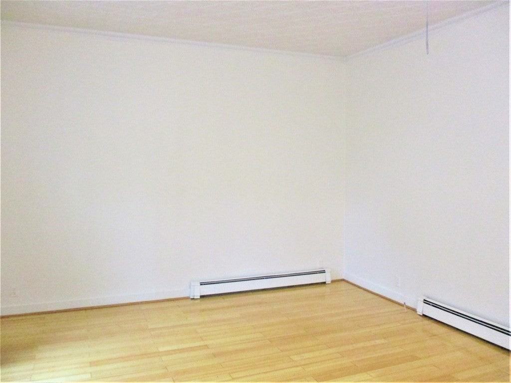 63 Arlington St - Photo 3 of 9