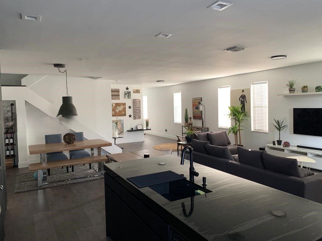 10727 Nw 75th Ter - Photo 3 of 8