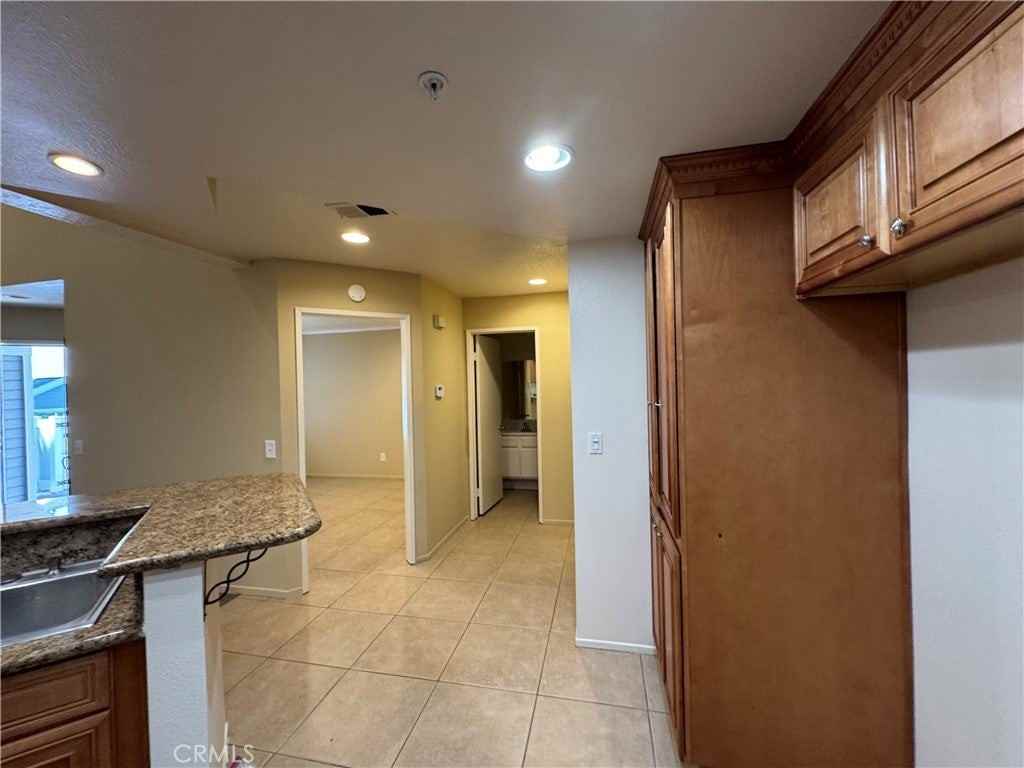 254 Spruce Ct - Photo 6 of 17