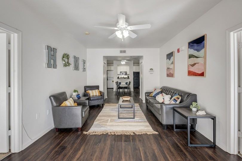 The Social Seminole - Photo 5 of 33