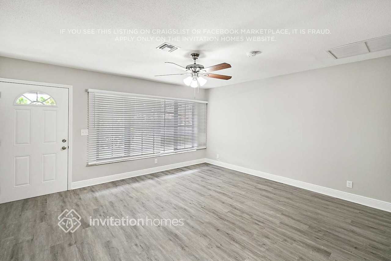 530 S 13th Pl - Photo 3 of 24