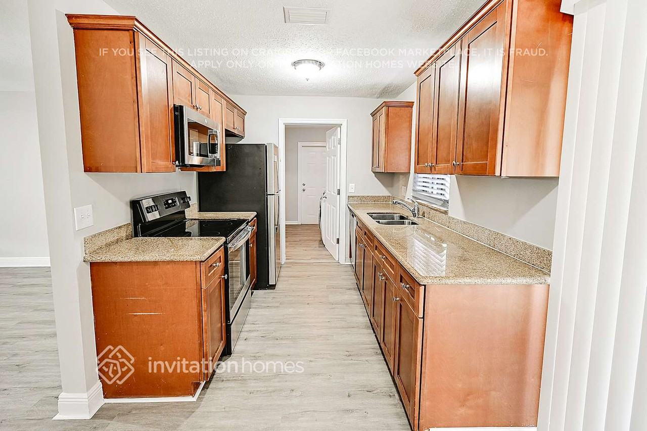 530 S 13th Pl - Photo 7 of 24