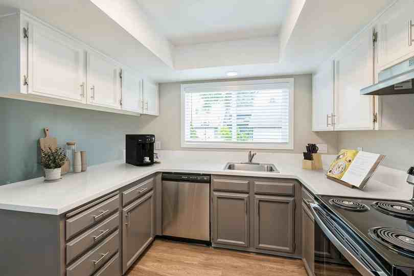 ReNew Rock Creek Townhomes - Photo 4 of 47