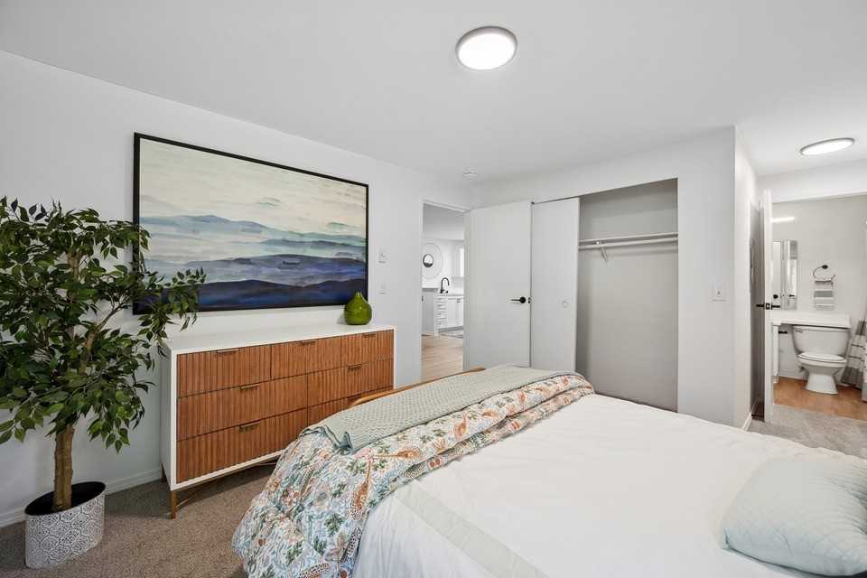 ReNew on James - Photo 7 of 38