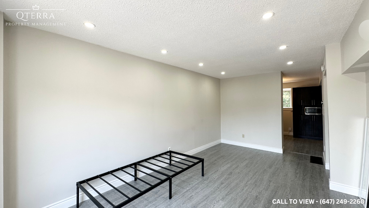 212-55 Collinsgrove Rd, Scarborough, Ontario M1E 4Z2 - Photo 3 of 22