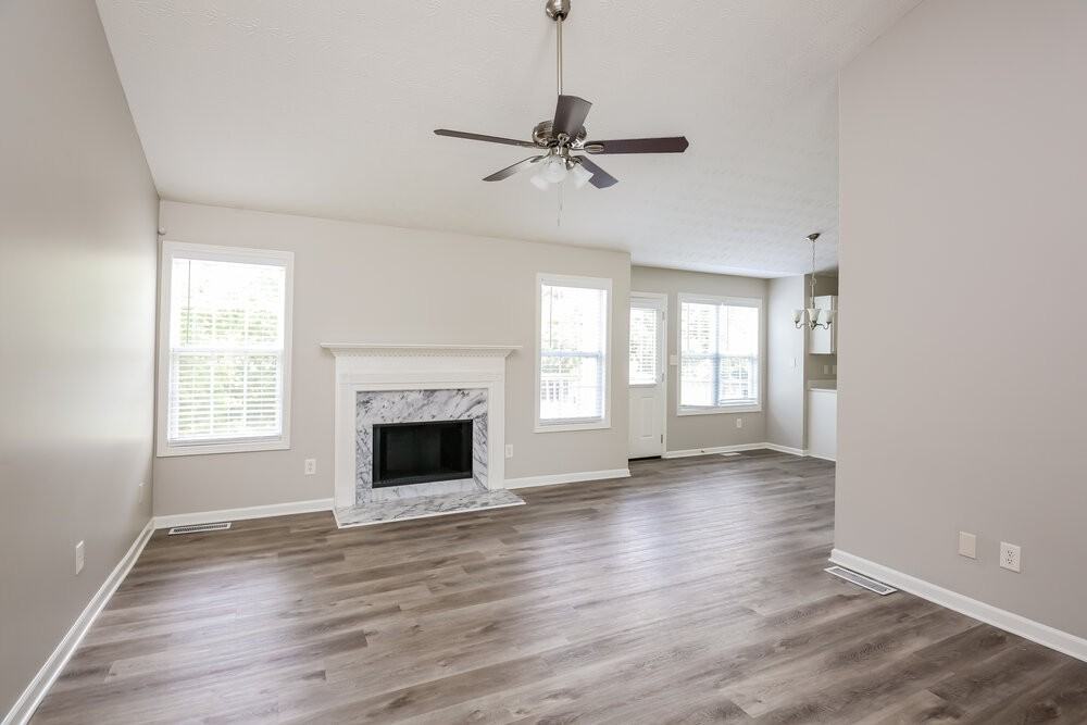 139 Legacy Dr - Photo 4 of 17