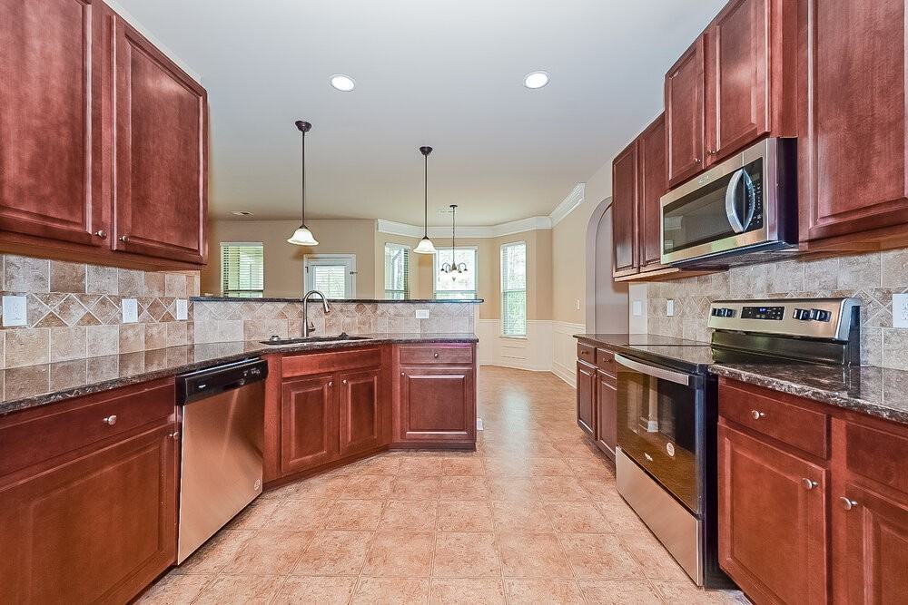 9105 Overlook Dr - Photo 7 of 17