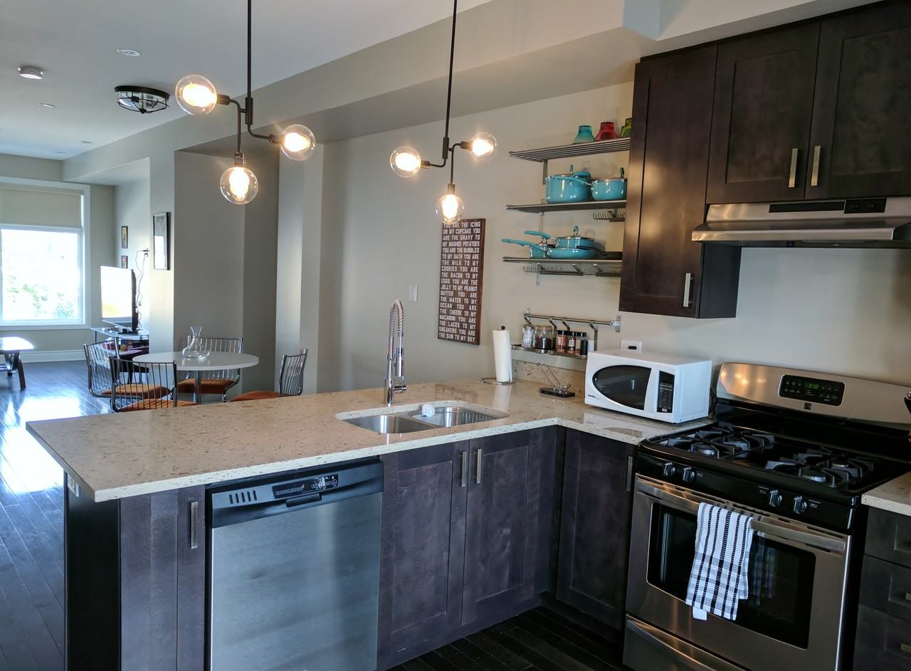 292 Cambridge St N - Photo 2 of 50