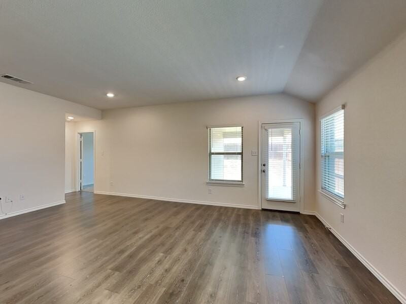 2909 Menguita St - Photo 4 of 25