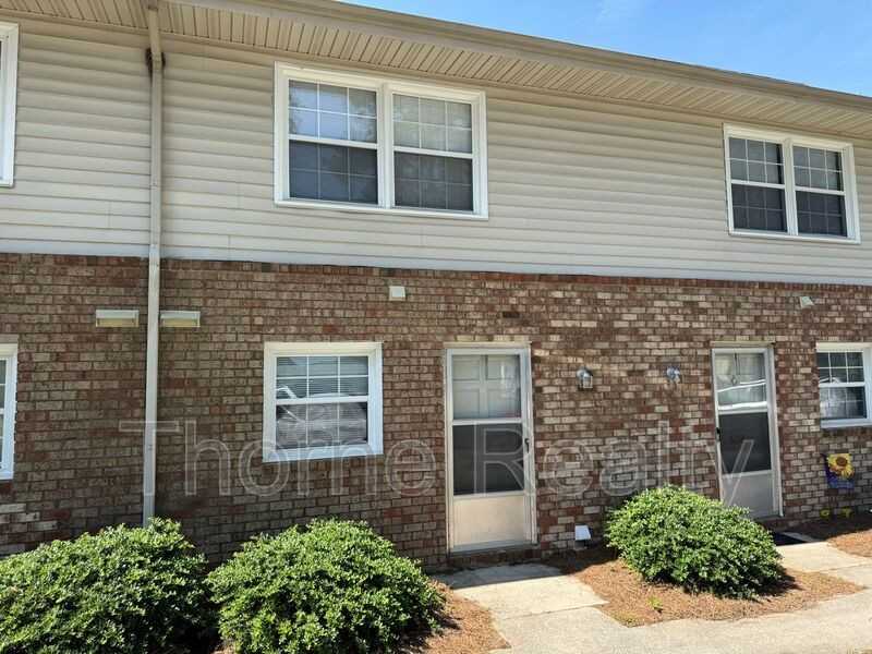 610 S Boddie St - Photo 2 of 9