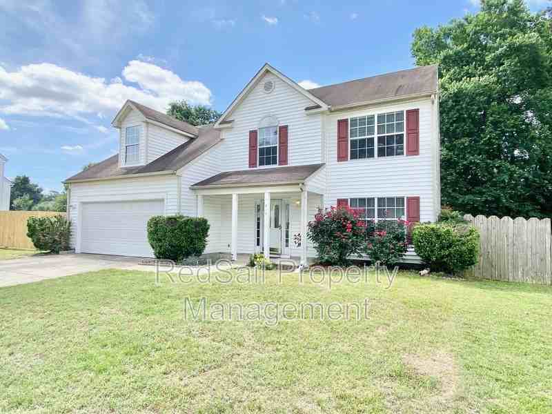 815 Chapin Wood Dr - Photo 3 of 30