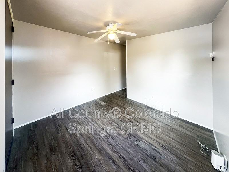 830 S Tejon St - Photo 4 of 17