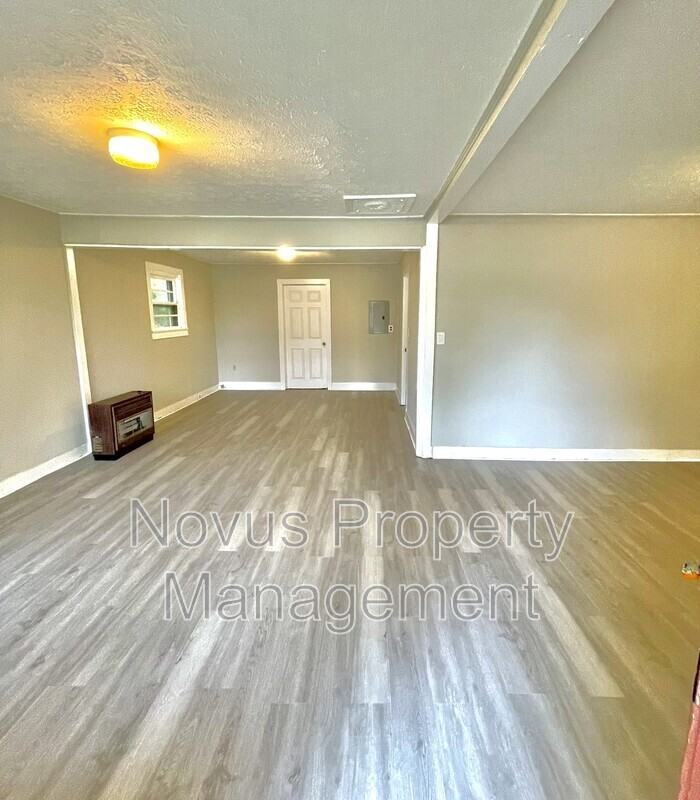 110 Austin Cir - Photo 2 of 16