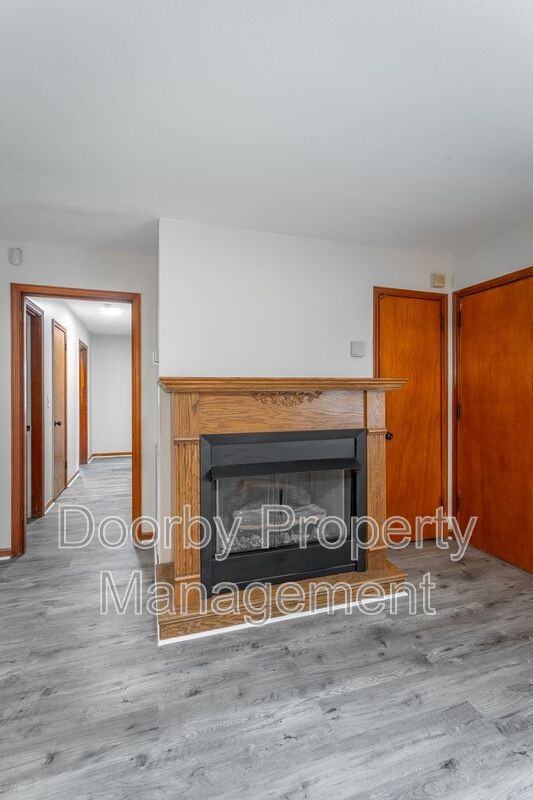 186 Greens Lake Cir - Photo 4 of 22