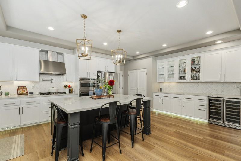 42585 Whistle Ct - Photo 2 of 20