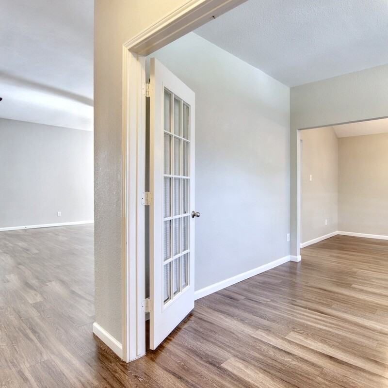 3117 Cactus Dr - Photo 3 of 40