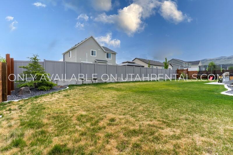2599 Se - Photo 7 of 35