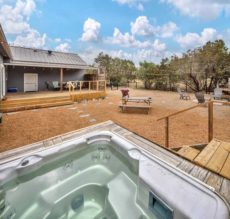 1302 Whitetail Rd - Photo 2 of 23