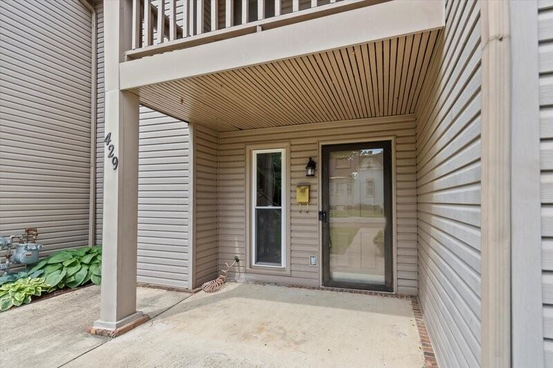 429 Russell St Ne - Photo 2 of 27