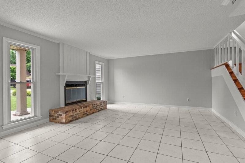429 Russell St Ne - Photo 4 of 27